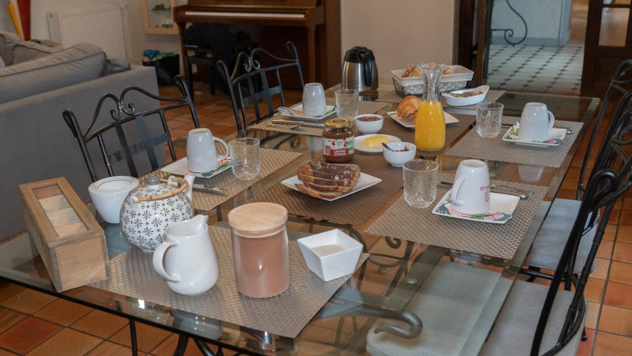 Domaine De La Basse Orme Bed & Breakfast Les Iffs ภายนอก รูปภาพ